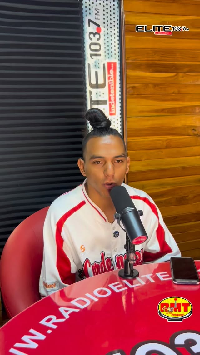 Visita de la Academia Guardianes del Ritmo.

Esta es la alegría de la academia nos comenta, desde que abrimos nuestras puertas en 2015, nuestro norte no ha sido solo enseñar pasos de baile. Nuestra verdadera misión ha sido la de ser agentes de cambio. Nos llena de orgullo contarles que, a lo largo de estos años, hemos visto cómo el baile se convierte en una herramienta para transformar vidas. #guanare  #guanareportuguesa  #radio #entrevista